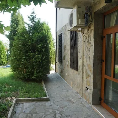 Kalina At Nessebar Gardens *